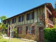 A vendre, Trie-sur-Baïse (Hautes-Pyrénées): Maison rénovée de 1776 avec balcon, terrasse d'été, garage et jardin de 1.834m². Petite distance à pied de la ville et des commerces — photo 4