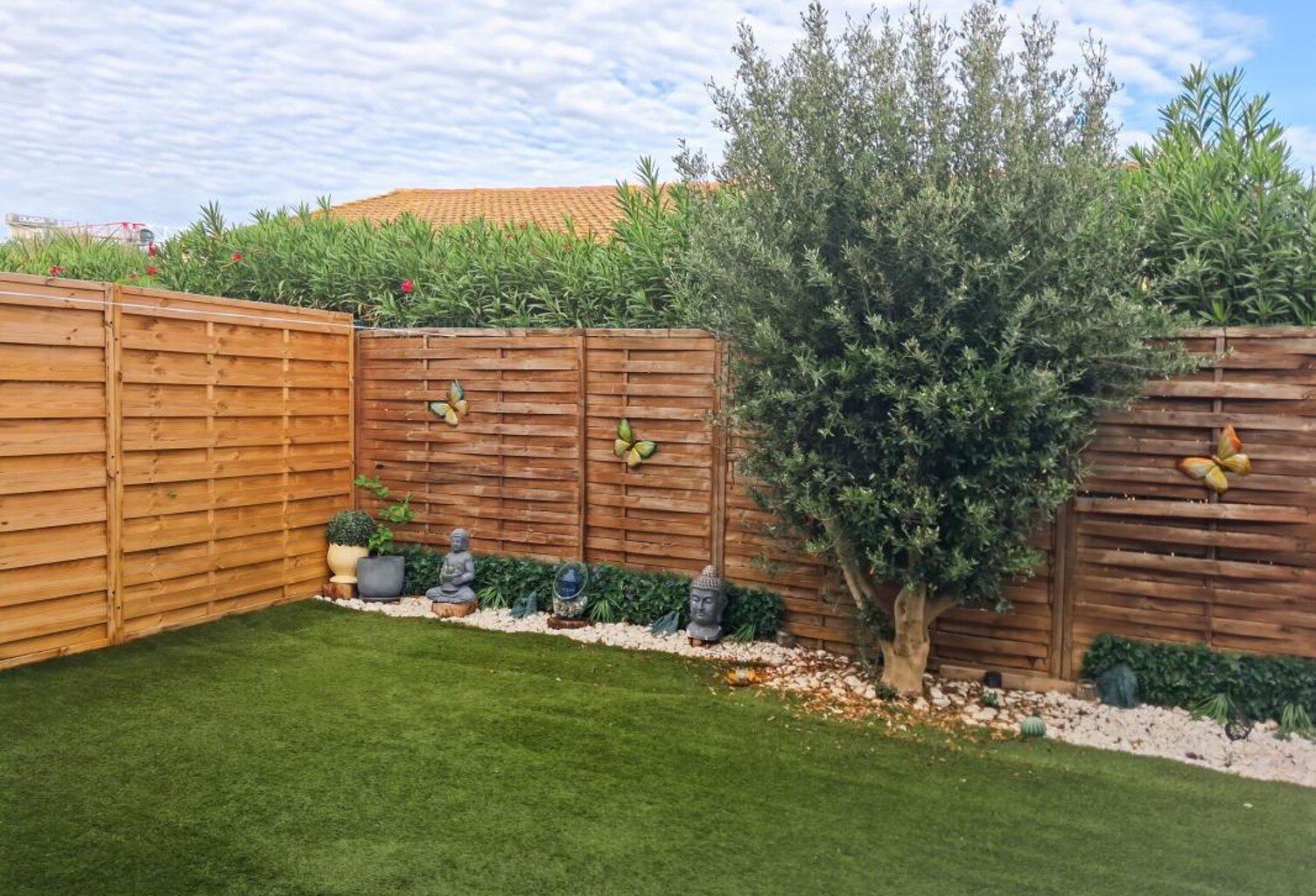 Vente maison à Marseillan avec jardinet, garage et parking en résidence sécurisée — photo 1