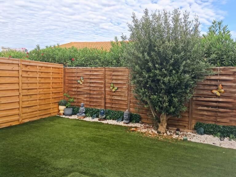 Vente maison à Marseillan avec jardinet, garage et parking en résidence sécurisée — photo 1