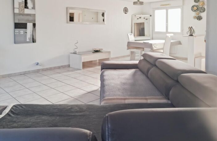 Vente maison à Marseillan avec jardinet, garage et parking en résidence sécurisée — photo 3