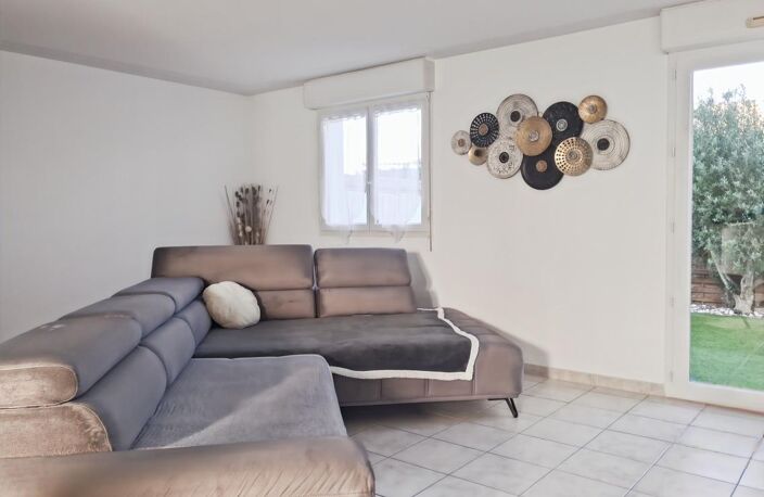 Vente maison à Marseillan avec jardinet, garage et parking en résidence sécurisée — photo 4