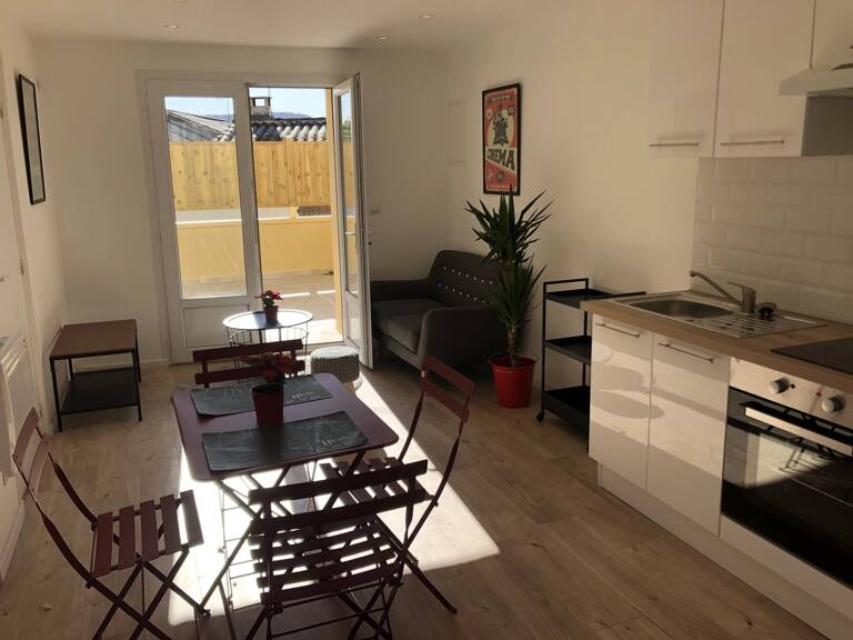 LOCATION MEUBLEE - APPARTEMENT - EOURES - MARSEILLE 13011 - TYPE — photo 1