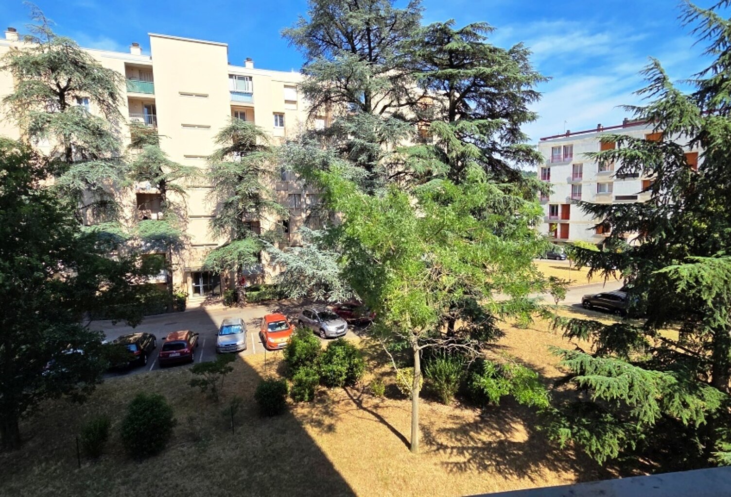T4 avec cave et garage — photo 1