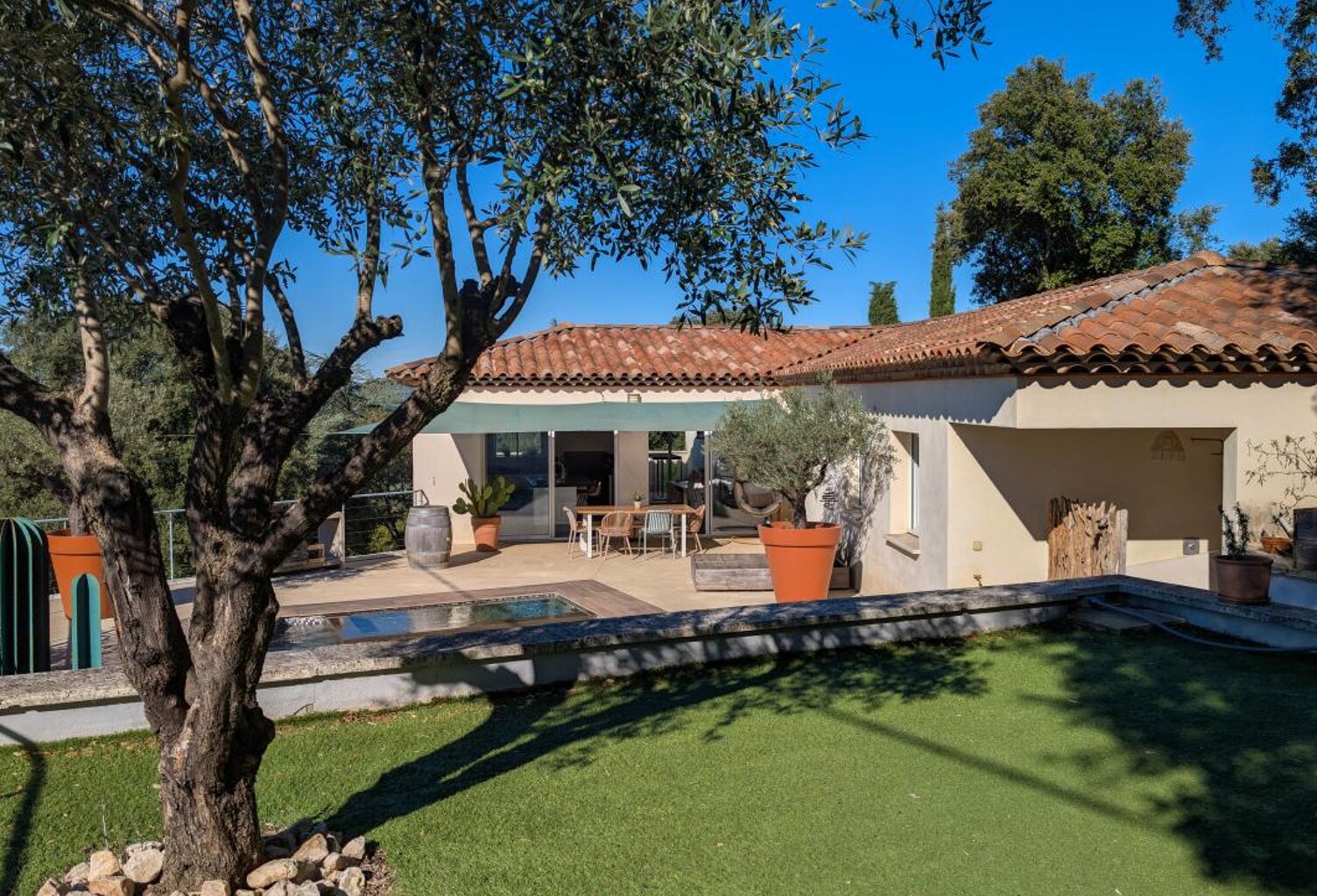 Villa contemporaine avec vue — photo 1
