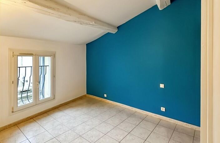 À Vendre à Saint Bonnet du Gard - Maison de village 84m² - 2 chambres - cour — photo 4