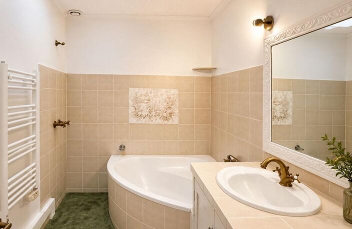À Vendre à Saint Bonnet du Gard - Maison de village 84m² - 2 chambres - cour — photo 5