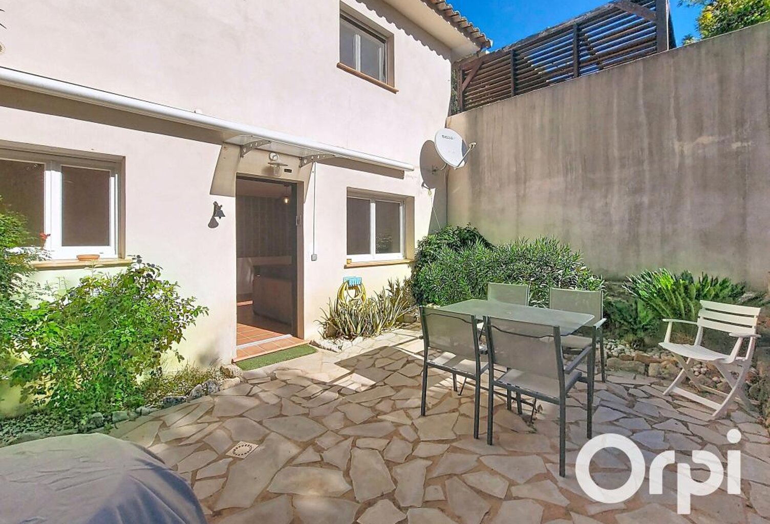 Location annuelle - Appartement T2 - Porto-Vecchio — photo 1