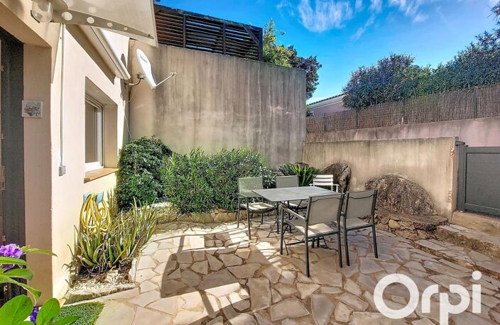 Location annuelle - Appartement T2 - Porto-Vecchio — photo 2