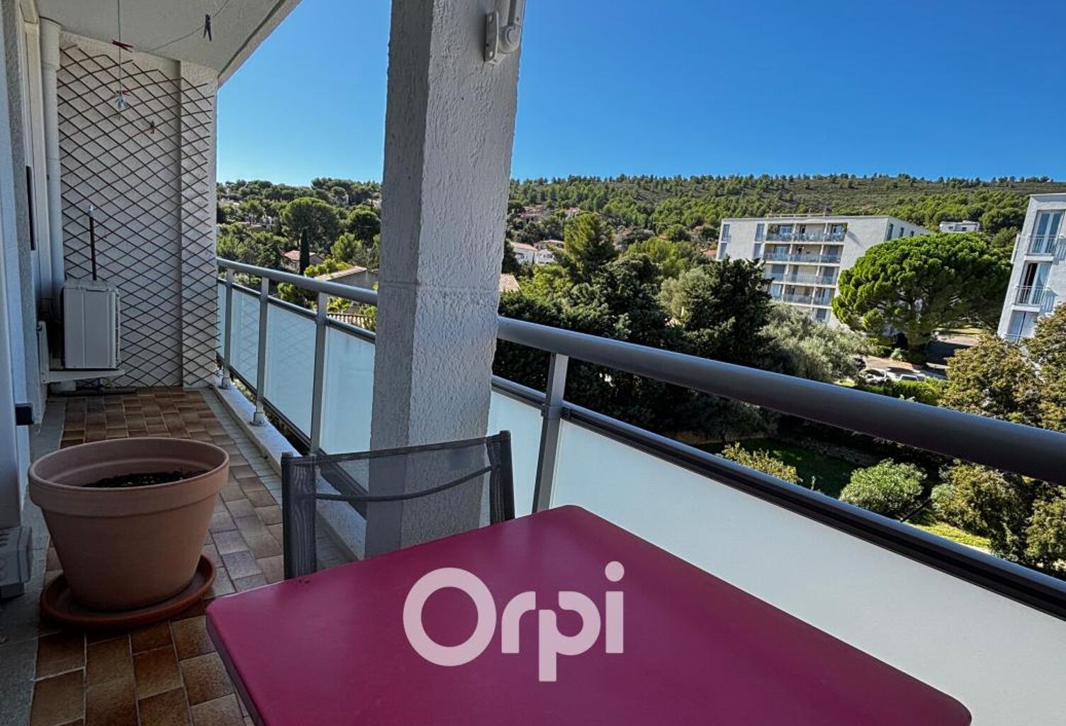 Appartement de type 3 avec balcon, cave et stationnement — photo 1