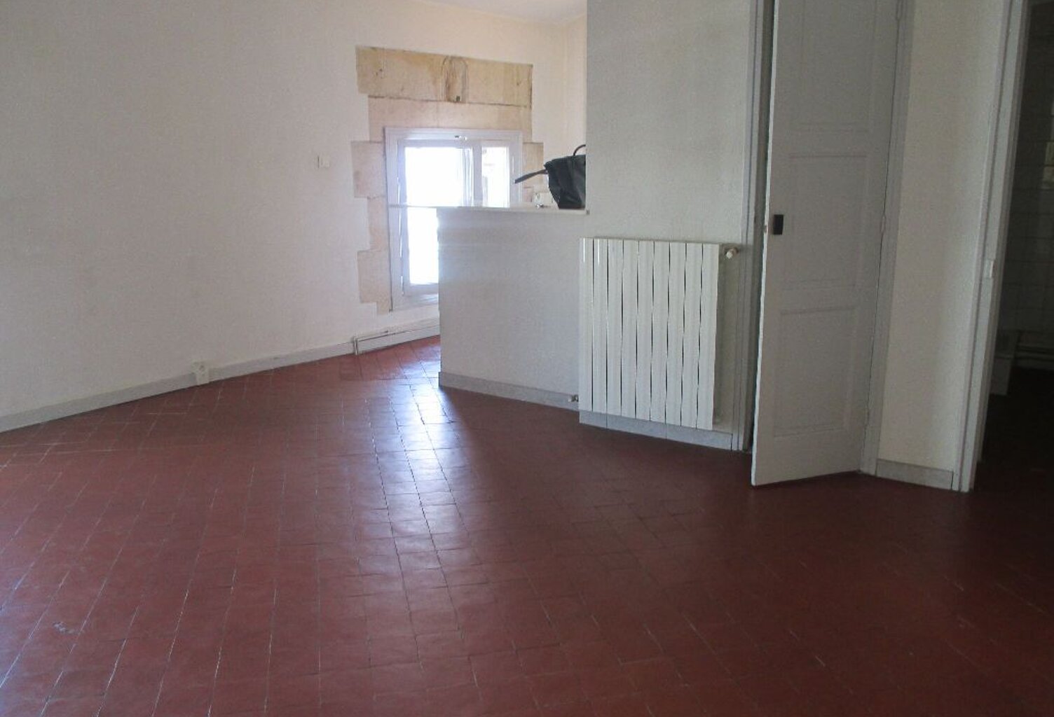 NIMES T2 environ 41m² 30 bis rue Fenelon — photo 1