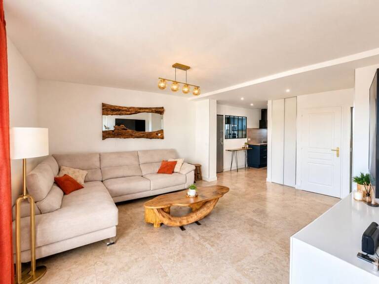 Appartement À Vendre - Superbe T5 avec balcon - Parfait état — photo 1