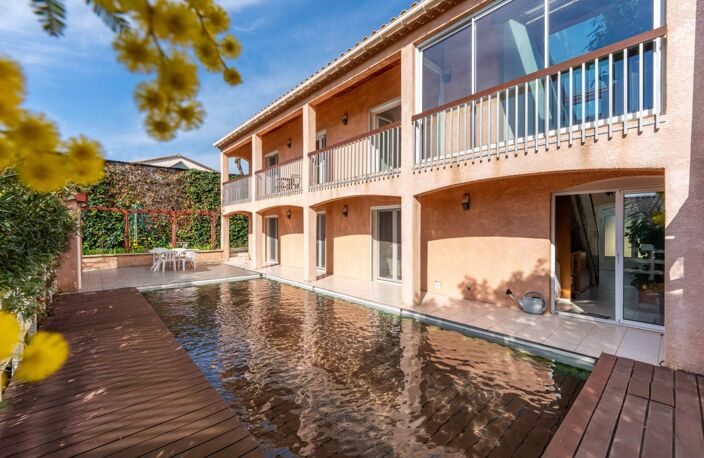 Maison de 3 Appartements avec piscine et garage — photo 3