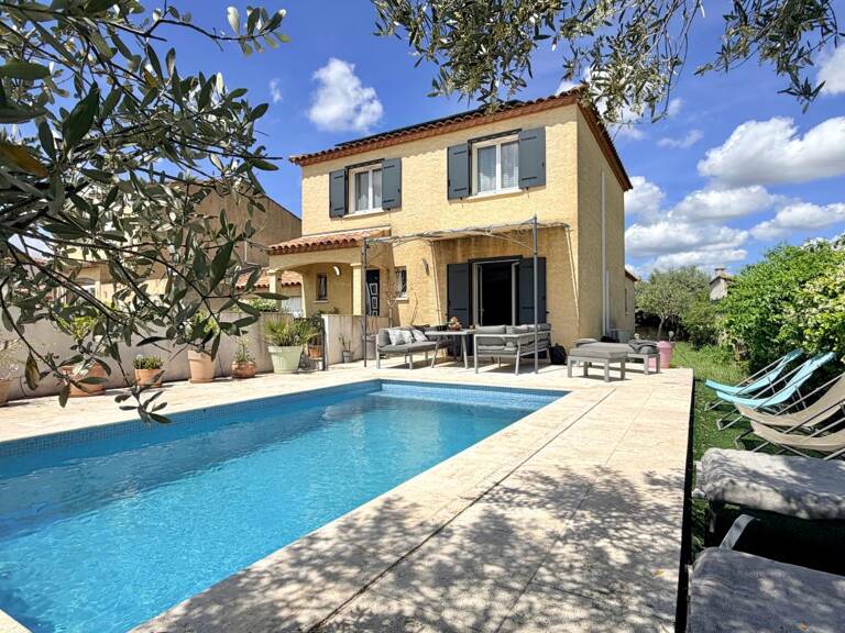 Maison familiale avec piscine et garage — photo 1