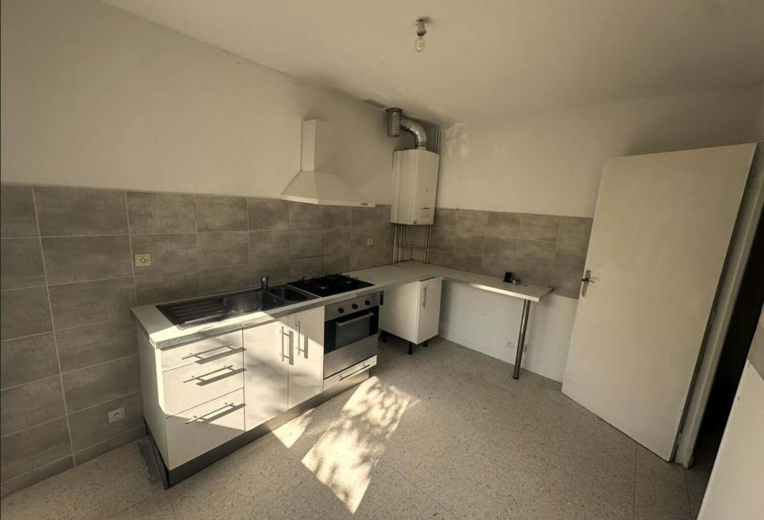 Maison À Louer — photo 1