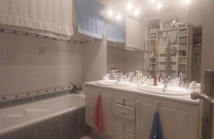 ✨ À VENDRE – APPARTEMENT T3 AVEC GRANDE TERRASSE EN HYPERCENTRE — photo 5