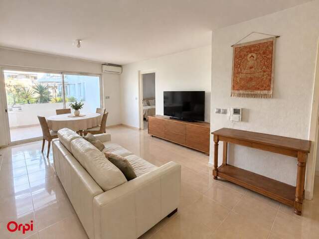 Appartement 2 pièces - Terrasse - 700 M BD DE LA CROISETTE — photo du bien