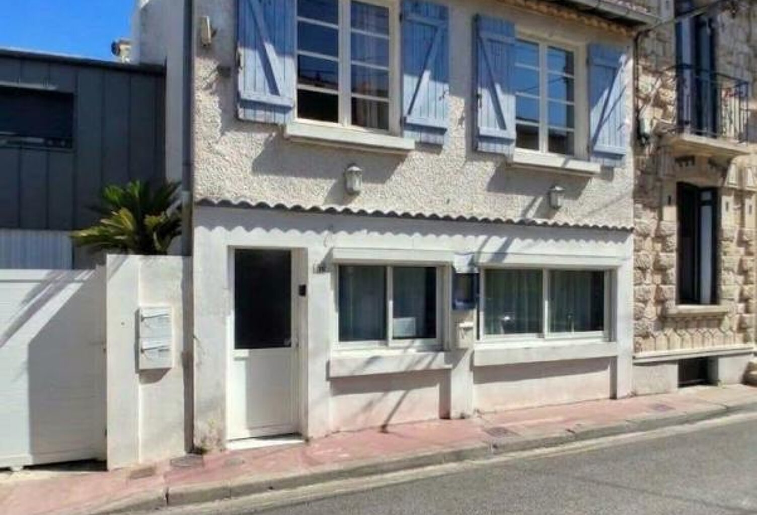 A saisir ! Quartier Pontaillac, maison de ville à 50m  de la plage ! — photo 1