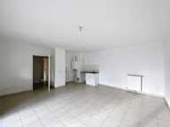 APPARTEMENT 3 PIECES EN REZ DE CHAUSSEE AVEC TERRASSE ET PARKING — photo 2