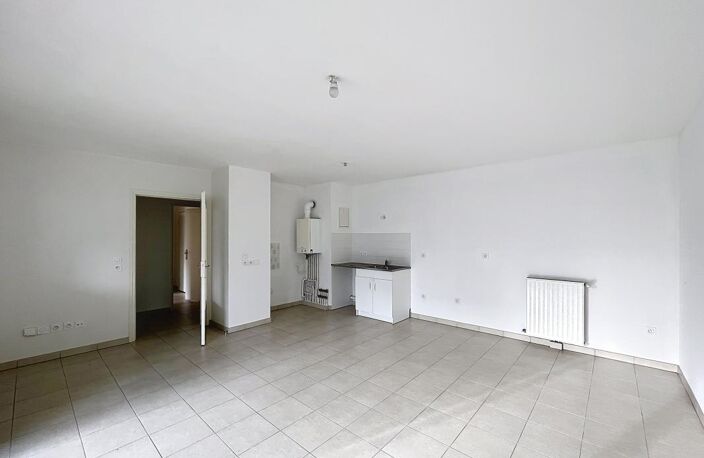 APPARTEMENT 3 PIECES EN REZ DE CHAUSSEE AVEC TERRASSE ET PARKING — photo 2