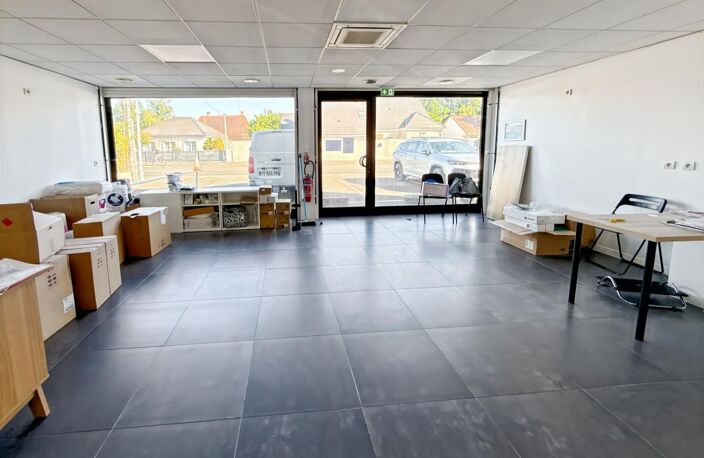 🏢 Opportunité commerciale rare : Local de 102 m² à Saint-Jean-de-Braye ! — photo 2