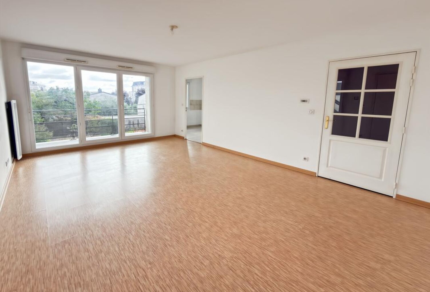 ✨ T1 RÉCENT AVEC BALCON & PARKING — ORLÉANS SUD 🔑 — photo 1