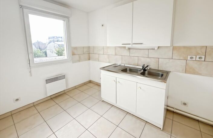 ✨ T1 RÉCENT AVEC BALCON & PARKING — ORLÉANS SUD 🔑 — photo 3