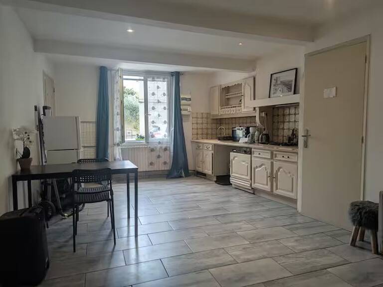 Chambre de 10m2 à louer sur Fourques — photo 1