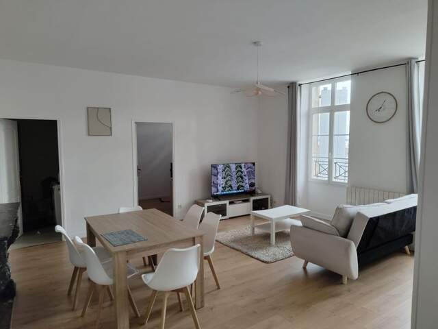 Appartement de 90m2 à louer sur Blaye — photo du bien