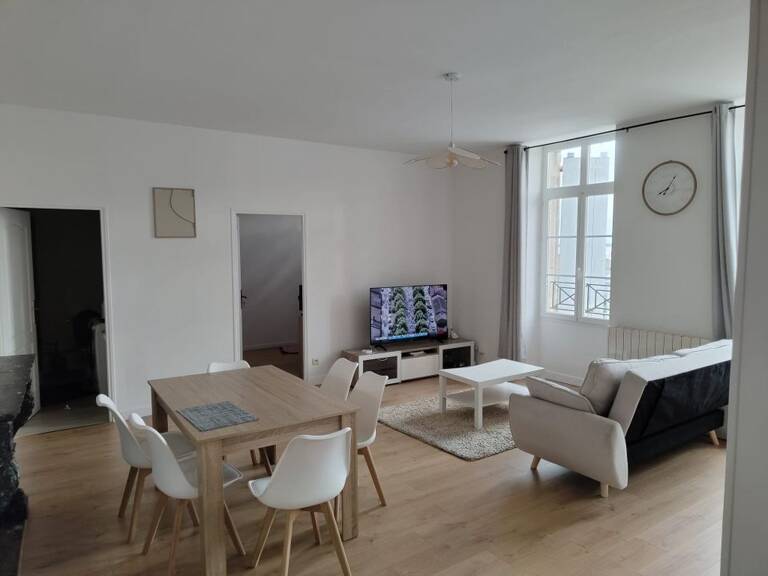 Appartement de 90m2 à louer sur Blaye — photo 1