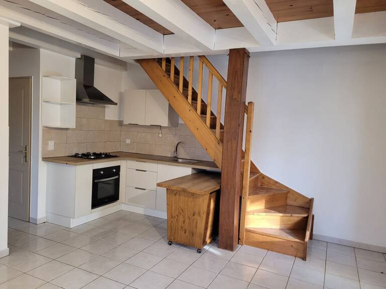 Appartement de 60m2 à louer sur Chauzon — photo 1