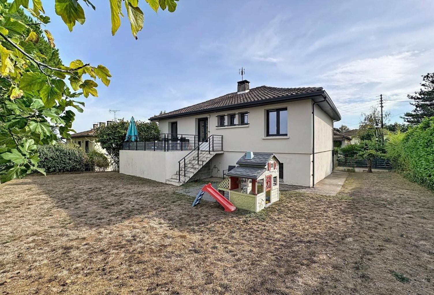 SAINT-GENIÈS-BELLEVUE, 5 minutes de l'UNION, Maison T6 entièrement rénovée avec garage et jardin — photo 1