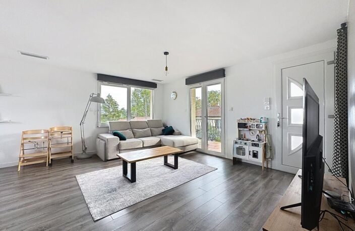 SAINT-GENIÈS-BELLEVUE, 5 minutes de l'UNION, Maison T6 entièrement rénovée avec garage et jardin — photo 4