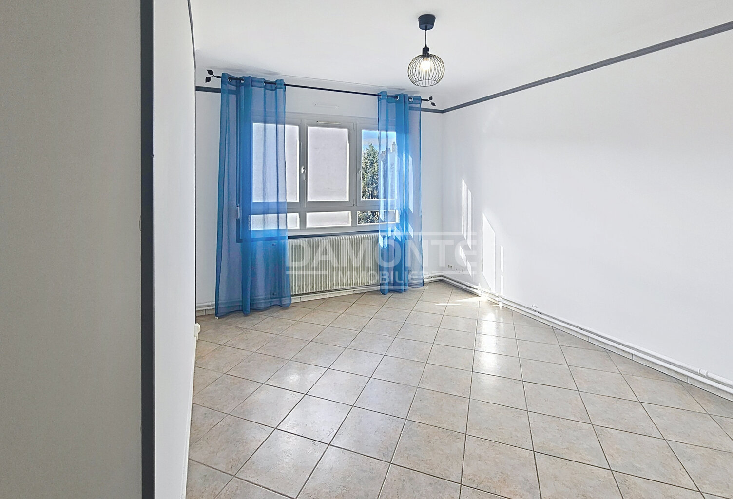 Appartement T3   52,23 m2   2 chambres   Dernier étage — photo 1