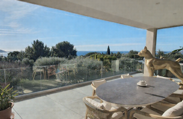 A vendre, villa d’Architecte avec Vue Mer et piscine à La Ciotat — photo 5