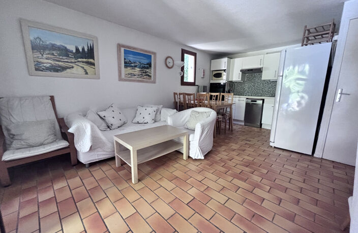 Exclusivité - Mini-villa T3 avec jardin de 110 m2, piscine et parking privatif Le Beausset — photo 3