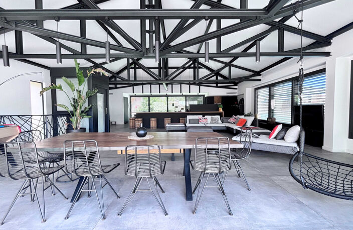 AVP IMMO - Villa Contemporaine de 600m2 à Vendre à Bandol À 300 m du Port ! — photo 2