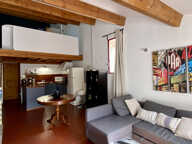 BEAU T2  MEUBLE CENTRE VILLE EN DUPLEX AVEC TERRASSE Rue Puits neuf — photo 3