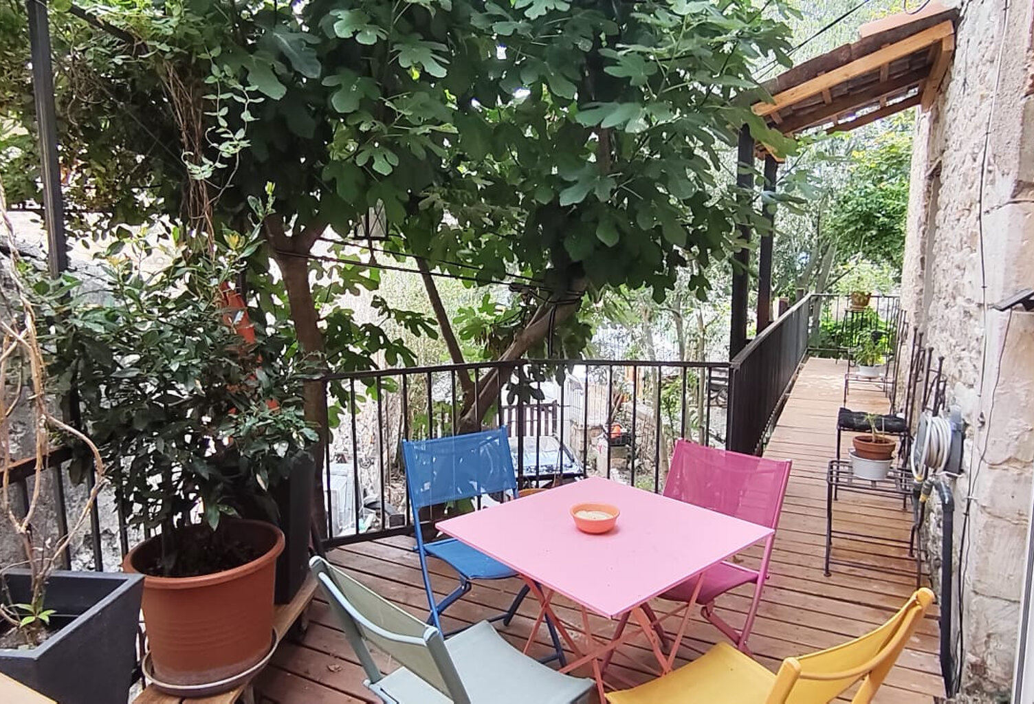 Maison en pierre rénové avec Jardin, terrasses, T2 indépenda — photo 1