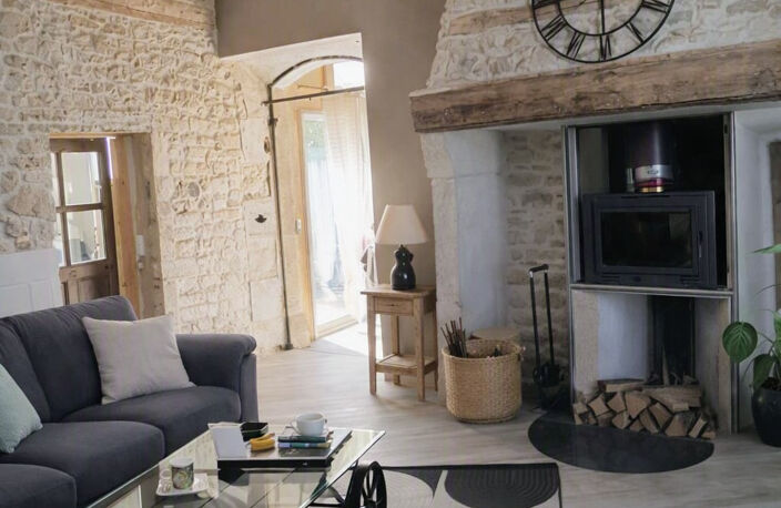 Maison en pierre rénové avec Jardin, terrasses, T2 indépenda — photo 4