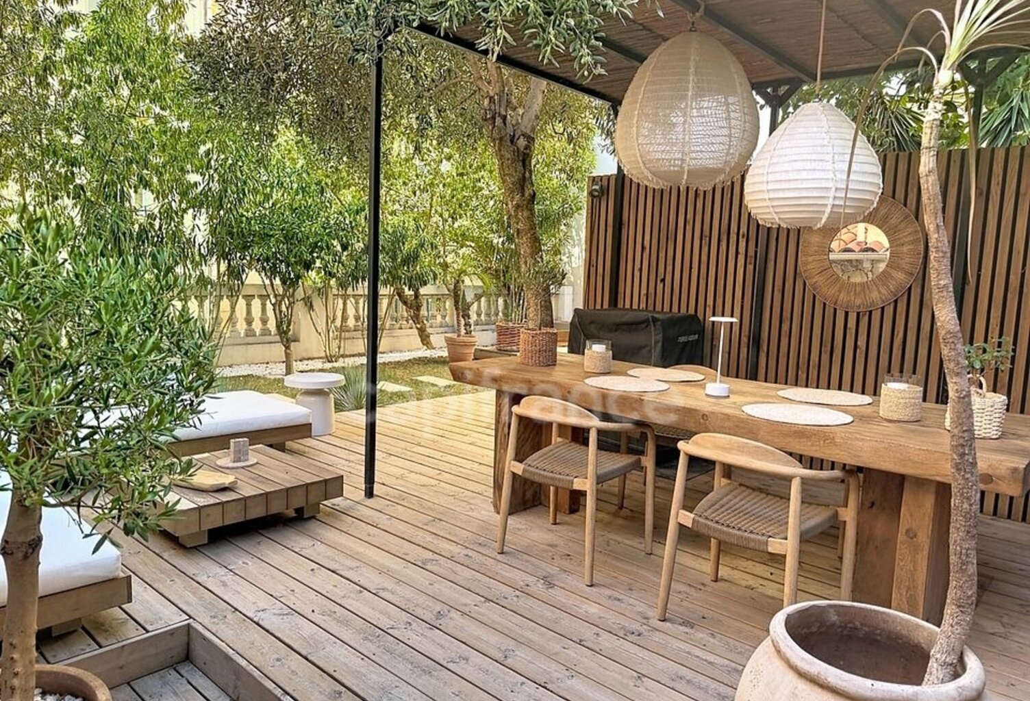 AJACCIO (20), AJACCIO en CENTRE-VILLE – SUPERBE APPARTEMENT T4 AVEC TERRASSE, JARDIN ET JACUZZI — photo 1