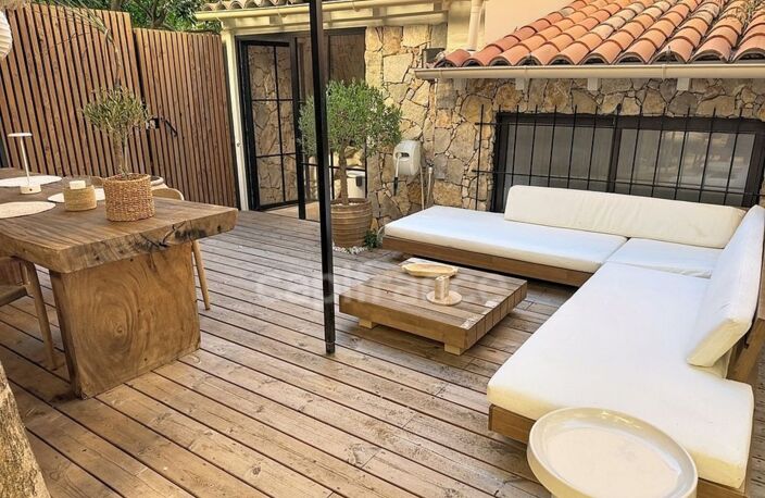 AJACCIO (20), AJACCIO en CENTRE-VILLE – SUPERBE APPARTEMENT T4 AVEC TERRASSE, JARDIN ET JACUZZI — photo 3