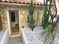 AJACCIO (20), AJACCIO en CENTRE-VILLE – SUPERBE APPARTEMENT T4 AVEC TERRASSE, JARDIN ET JACUZZI — photo 2