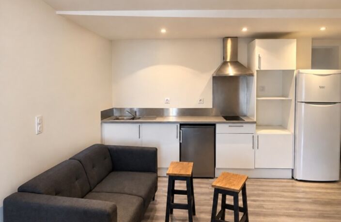 APPARTEMENT COMPOSE DE DEUX STUDIOS — photo 4
