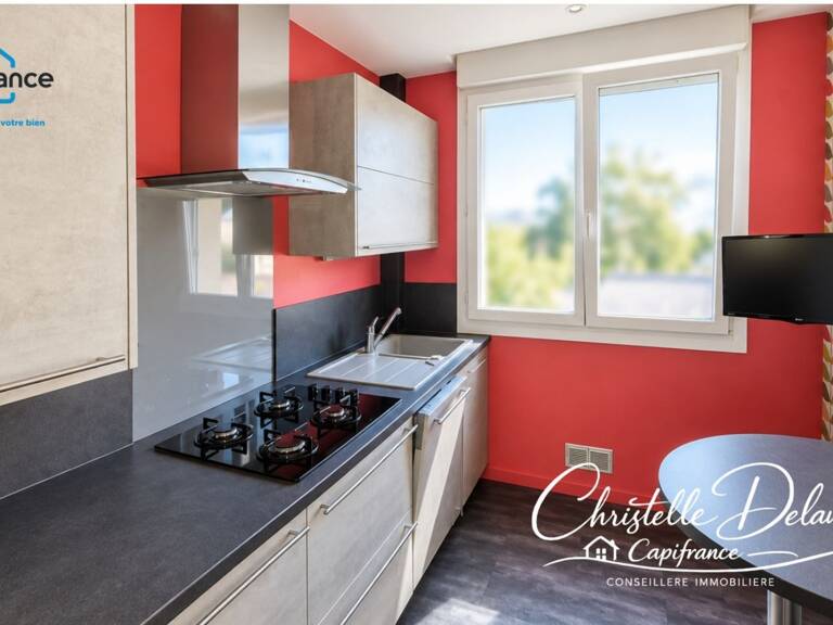 Appartement lumineux de 66 m² en hyper-centre de Laval – Le confort d’un quotidien privilégié ! — photo 1