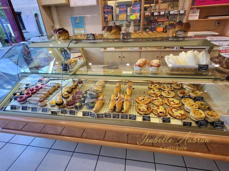 Fonds de commerce À VENDRE – BOULANGERIE-PÂTISSERIE AVEC LOGEMENT DE FONCTION – AFFAIRE SAINE ET RENTABLE VILLARD BONNOT (38) — photo 1