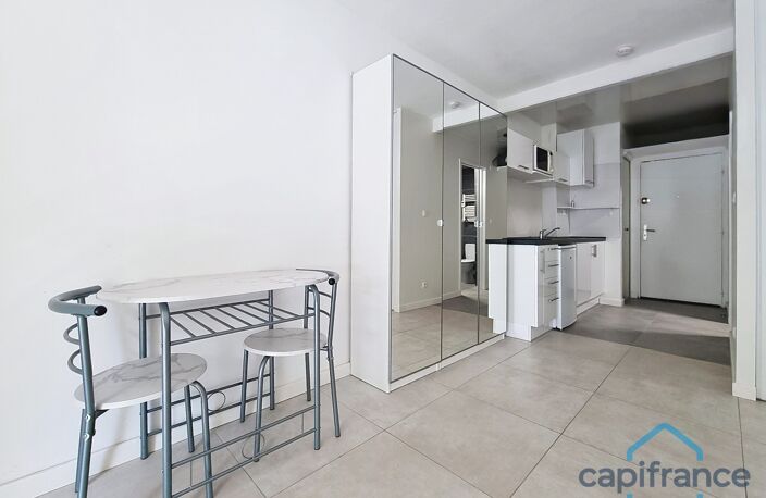 Studio de 22m² rénové et meublé au dernier étage + Terrasse de 5m² + PARKING - La Grande-Motte (34) — photo 5