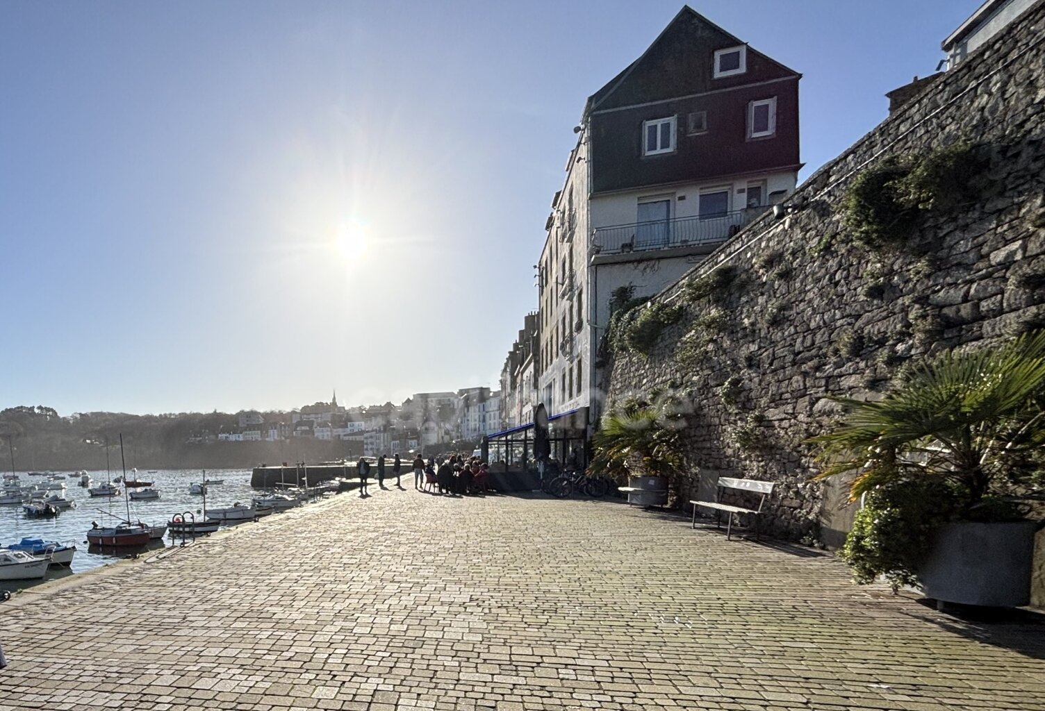 A Vendre - Murs Commerciaux DOUARNENEZ(29) - Port du Rosmeur — photo 1