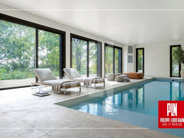 À VENDRE PROPRIÉTÉ CONTEMPORAINE NEUVE D’EXCEPTION AVEC PISCINE INTÉRIEURE À 5 MINUTES DE LA PLACE DE LA RÉPUBLIQUE — photo 1