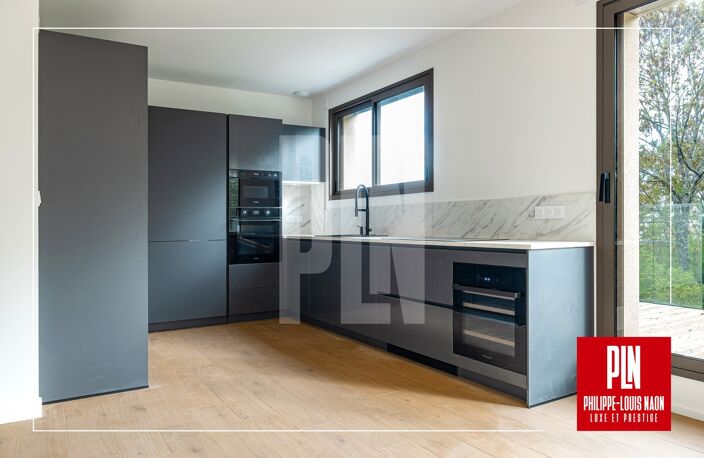 À VENDRE PROPRIÉTÉ CONTEMPORAINE NEUVE D’EXCEPTION AVEC PISCINE INTÉRIEURE À 5 MINUTES DE LA PLACE DE LA RÉPUBLIQUE — photo 5