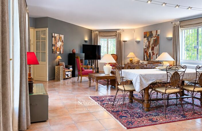 Propriété à vendre 6 pièces à BRAS (83) - grand calme - sans vis-à-vis - terrain de 2,7 ha - 5 000 m² clôturés - piscine à débordement chauffée - 248 m² - vue dégagée - nature — photo 5